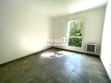 Location Appartement 3 pièces 57m² NIMES 30900 - Photo 3