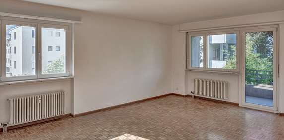 SCHÖNE GROSSZÜGIGE 3-ZIMMER-WOHNUNG MIT BLICK INS GRÜNE - Foto 2