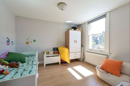 Simply gorgeous, 3 double bedroom house to rent in the heart of Greenwich. - Photo 3