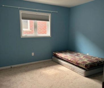 Detached Home For Lease | W9237250 - Photo 2