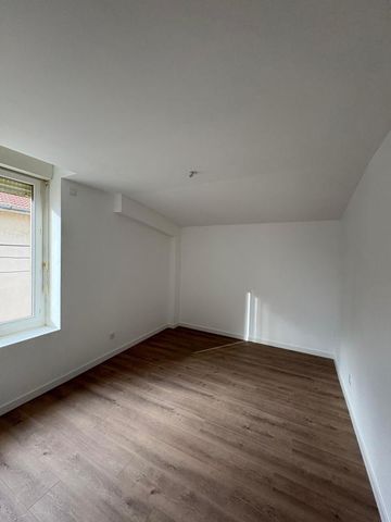 Location Maison 4 pièces 78m² ROMANS SUR ISERE 26100 - Photo 4