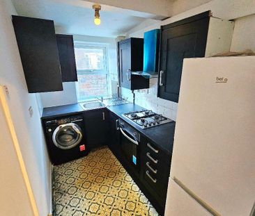 3 bedroom terraced house to rent - Photo 6