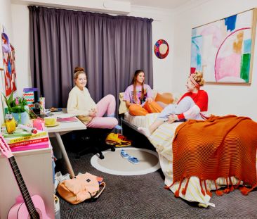 3 Bed Apartment - Photo 5