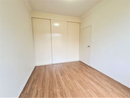 Bright & Modern 3-Bedroom Unit with Single Lock up Garage - Photo 4