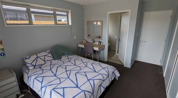 Modern Warm 3bdr home in Knight Stream. - Photo 1