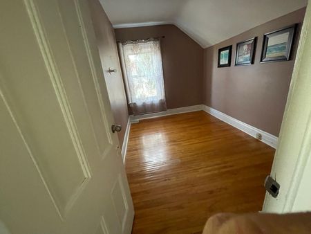 For Lease - 24 English Street, Brampton, Ontario - Photo 4