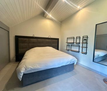 Superbe duplex rénové de 4,5 pièces dans un cadre calme et verdoyant - Photo 2