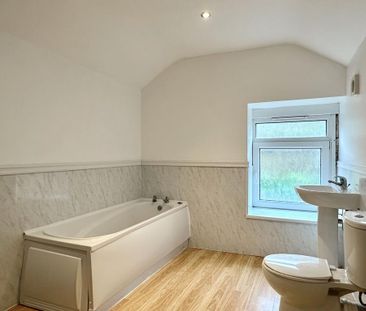 2 bedroom terraced house to rent - Photo 3