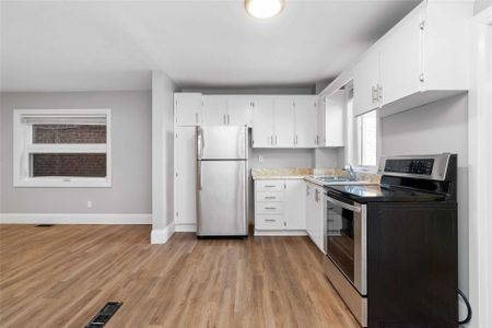 For Lease - 1939 Davenport Road Unit# Main, Toronto, Ontario - Photo 2