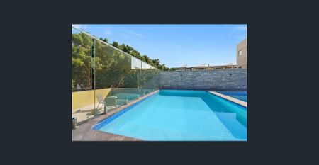 Furnished Studio Apartment in the Heart of Manly - Photo 5