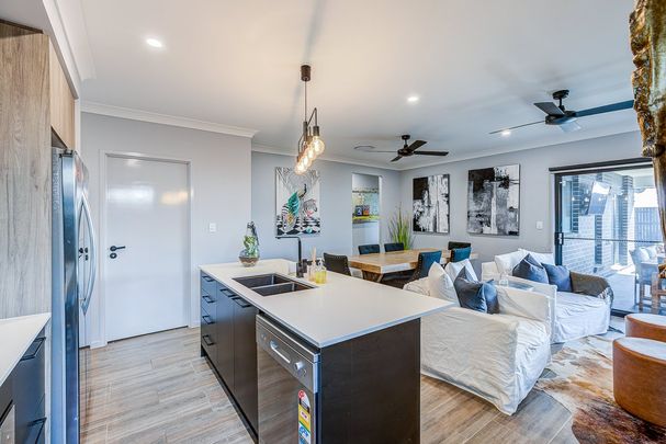 Stunning Family Home close to Schools and Amenities - Photo 1