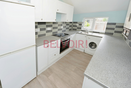 3 bedroom terraced house to rent - Photo 2