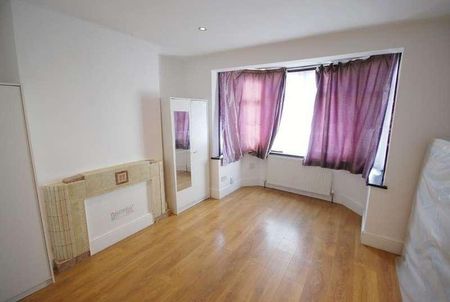 Bridgewater Road, Wembley, Middlesex, HA0 - Photo 2