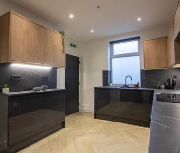 1 bedroom in a flat share to rent - Photo 6