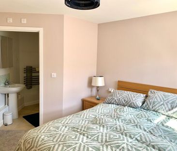 2 bedroom apartment to rent - Photo 3