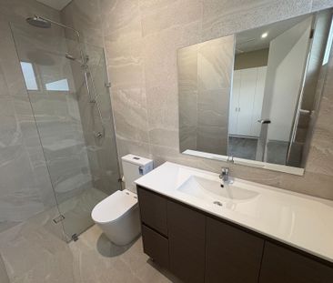 Brand New Deluxe Flat! - Photo 6