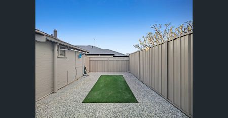 Light & Bright 3x1 Home on the Inglewood/Dianella Border (Garden Maintenance INCLUDED) - Photo 5