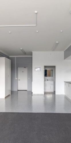 Newly renovated studio room! - Photo 1