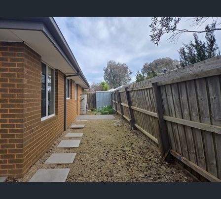 2/29 Lady Penrhyn Drive, Wyndham Vale, Vic 3024 - Photo 1