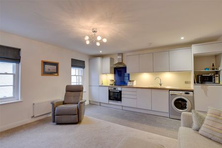 7, Teesdale House, Galgate, Barnard Castle, Durham, DL12 8EZ - Photo 4