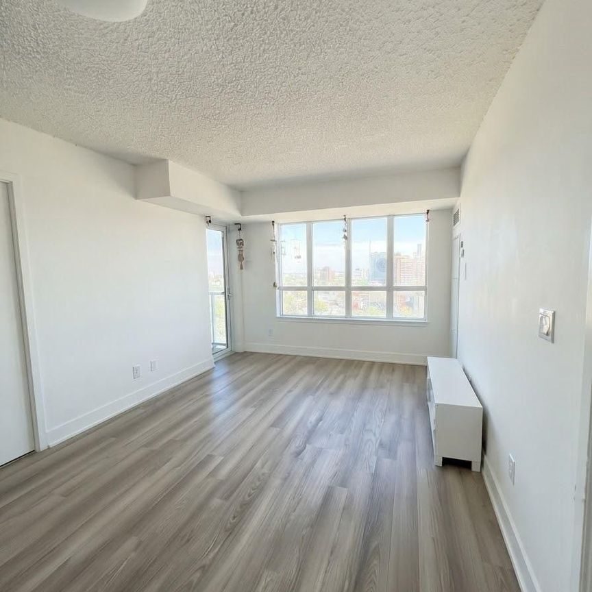 For Lease - 2 Eva Road Unit# 826, Toronto, Ontario - Photo 1