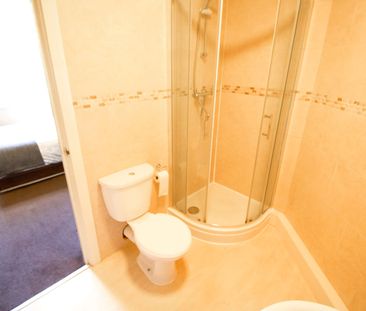 Apt 2, 12a Clarendon Road - Photo 2