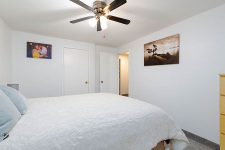 For Lease - 66 Chaucer Crescent, Barrie, Ontario - Photo 2