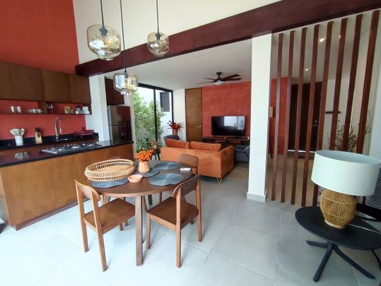 Townhouse en Renta en Temozon Norte - Photo 1