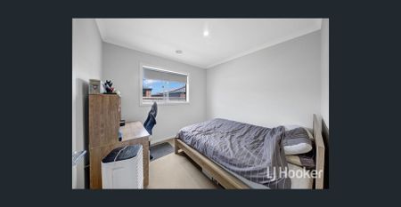 Comfortable Family Living in a Prime Kurunjang Location - Photo 4