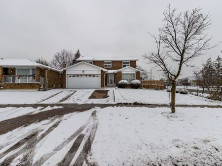 For Lease - 440 Rutherford Road, Brampton, Ontario - Photo 2