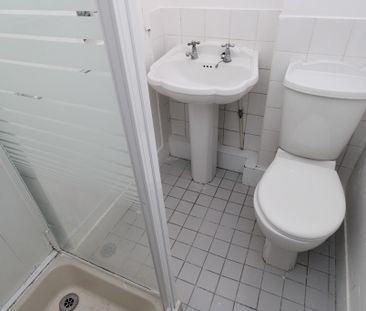 To Let 2 Bed Ground Floor Flat - Photo 5