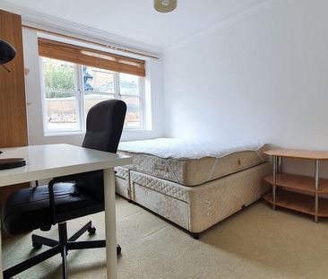 3 bedroom terraced house to rent - Photo 6