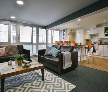 1 bedroom in a flat share to rent - Photo 1