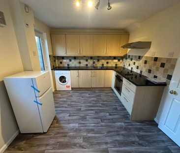 2 bedroom terraced house to rent - Photo 3