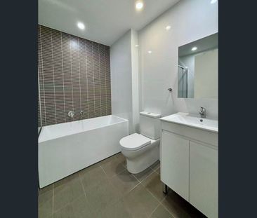 High Level Pristine Near New 2 Bedder Apartment in the heart of Granville - Photo 6