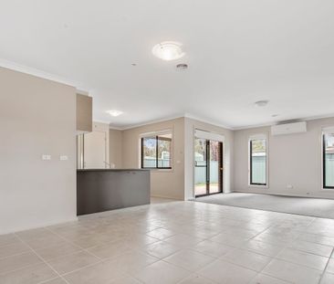 Modern and spacious! - Photo 1