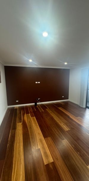 Modern 1-Bedroom Flat in Prime Bardia Location – Utilities Included - Photo 1