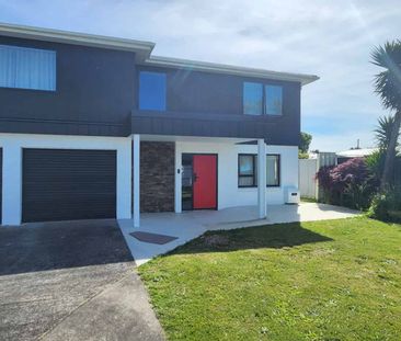 Large 4 bedroom family home - Photo 1