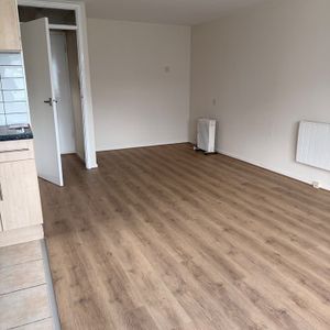 Studio Flat, Handcross Road, LU2 - Photo 2