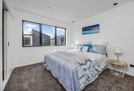 Brand New 4 Bedrooms | 2.5 Bathrooms - Photo 3