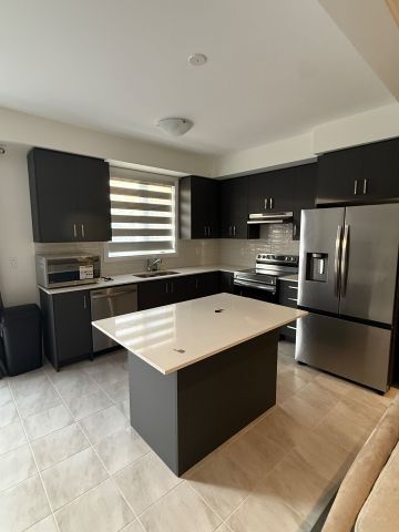 For Lease - 176 Westbridge Avenue, Welland, Ontario - Photo 4
