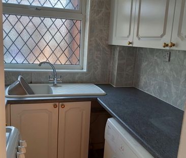 1 Bed End Terrace, New Road, L13 - Photo 4