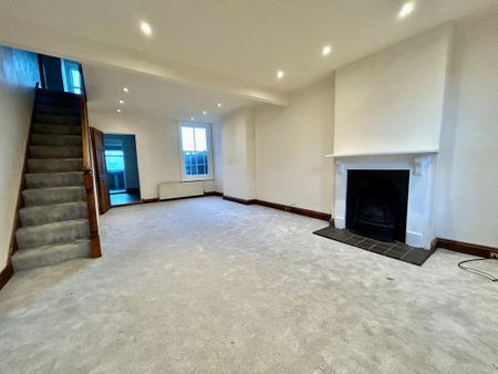 3 bedroom semi-detached house to rent - Photo 5