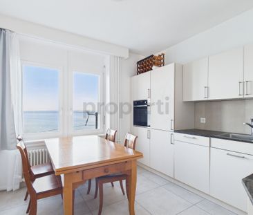 Exklusiv & zentral: Renovierte 3.5-Zimmer-Wohnung mit 180° Bodensee... - Photo 5