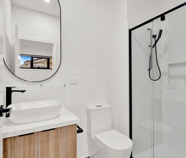 Two Bedroom Townhouse - Photo 2