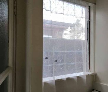 Cosy comfortable and safe 2 bedroom Flat - Photo 5