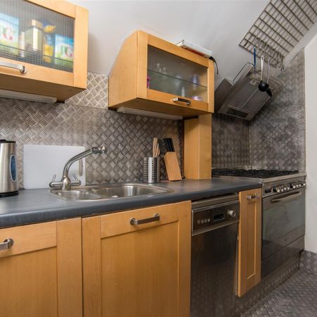 Greencroft Gardens, South Hampstead, London - Photo 4