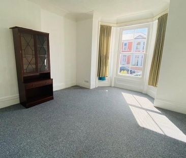 College Road, EASTBOURNE - Photo 3