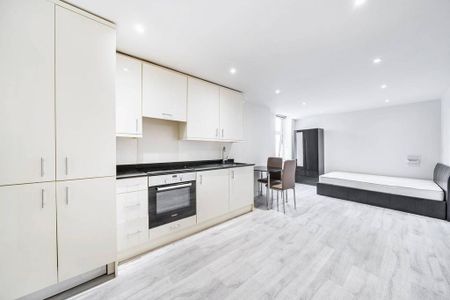 Studio to rent - Photo 4