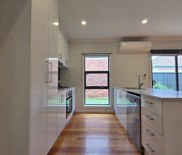 Light-Filled Contemporary Living in a Prime Preston Pocket - Photo 1